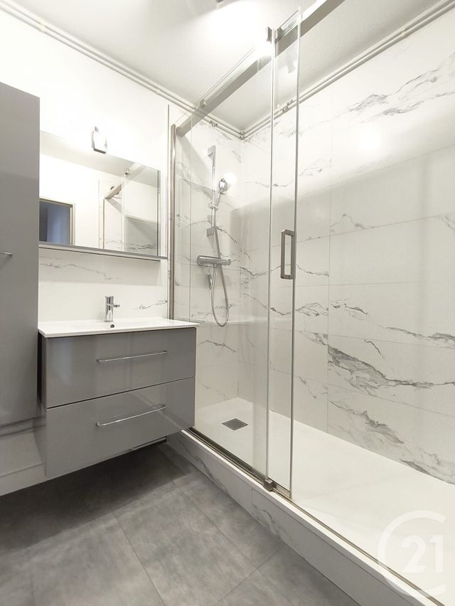 Appartement T3 à louer - 3 pièces - 63.9 m2 - BORDEAUX - 33 - AQUITAINE - Century 21 Kadima