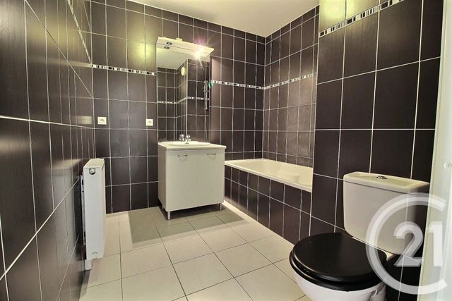 Appartement T2 à louer - 2 pièces - 38.97 m2 - PESSAC - 33 - AQUITAINE - Century 21 Kadima