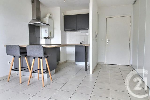 Appartement T2 à louer - 2 pièces - 38.97 m2 - PESSAC - 33 - AQUITAINE - Century 21 Kadima