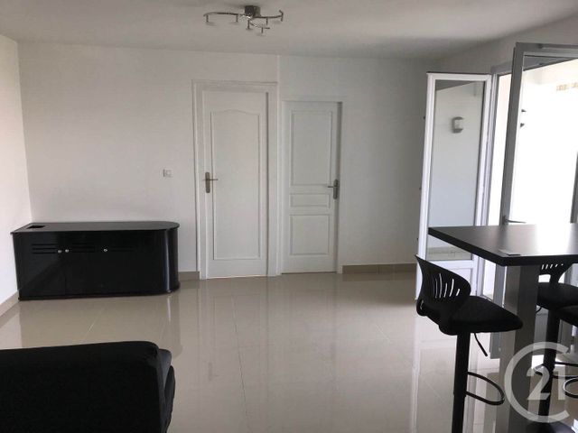 Appartement T5 à louer - 5 pièces - 78.51 m2 - BORDEAUX - 33 - AQUITAINE - Century 21 Kadima