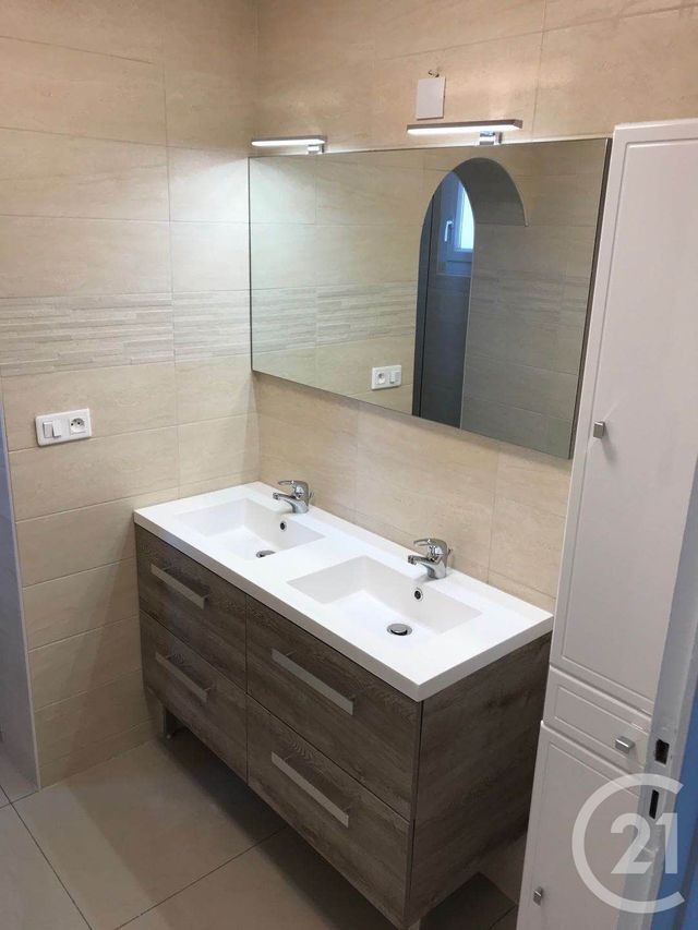 Appartement T5 à louer - 5 pièces - 78.51 m2 - BORDEAUX - 33 - AQUITAINE - Century 21 Kadima