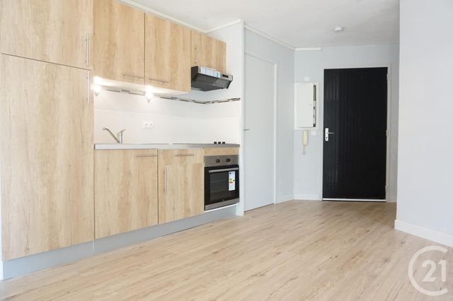 Appartement T3 à louer - 3 pièces - 51.43 m2 - BORDEAUX - 33 - AQUITAINE - Century 21 Kadima