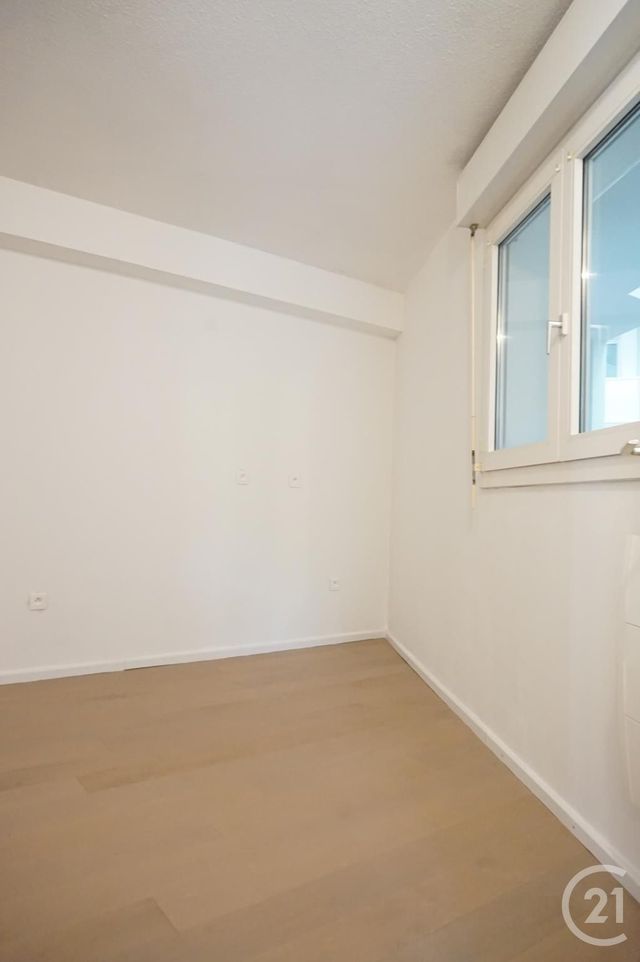 Appartement T3 à louer - 3 pièces - 51.43 m2 - BORDEAUX - 33 - AQUITAINE - Century 21 Kadima