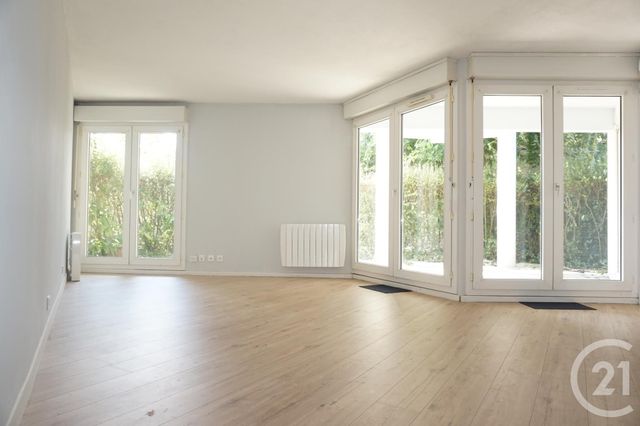 Appartement T3 à louer - 3 pièces - 51.43 m2 - BORDEAUX - 33 - AQUITAINE - Century 21 Kadima