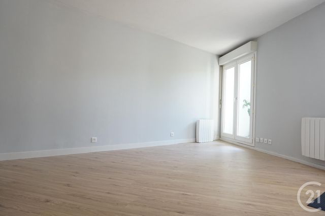 Appartement T3 à louer - 3 pièces - 51.43 m2 - BORDEAUX - 33 - AQUITAINE - Century 21 Kadima