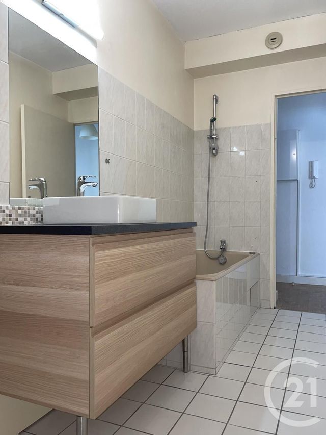Appartement Studio à louer - 1 pièce - 46.17 m2 - BORDEAUX - 33 - AQUITAINE - Century 21 Kadima