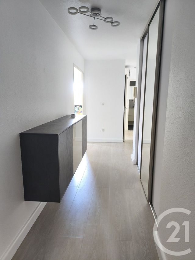 Appartement T3 à louer - 3 pièces - 71.18 m2 - BORDEAUX - 33 - AQUITAINE - Century 21 Kadima