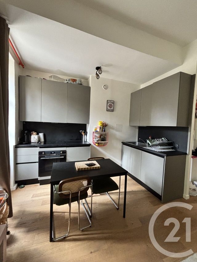 Appartement T3 à louer - 3 pièces - 42.6 m2 - BORDEAUX - 33 - AQUITAINE - Century 21 Kadima