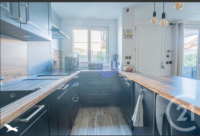 Appartement T3 à louer - 3 pièces - 68.03 m2 - BORDEAUX - 33 - AQUITAINE - Century 21 Kadima
