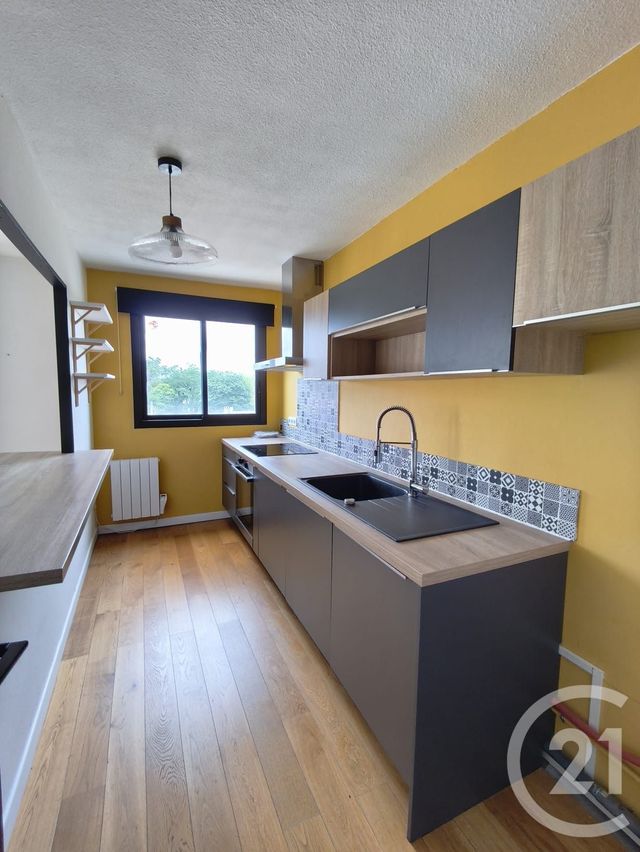 Appartement T2 à louer - 2 pièces - 46.36 m2 - BORDEAUX - 33 - AQUITAINE - Century 21 Kadima