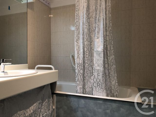 Appartement T3 à louer - 3 pièces - 78.56 m2 - BORDEAUX - 33 - AQUITAINE - Century 21 Kadima