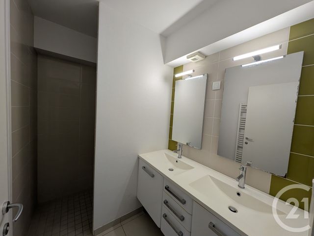 Appartement T3 à louer - 2 pièces - 51.79 m2 - MERIGNAC - 33 - AQUITAINE - Century 21 Kadima