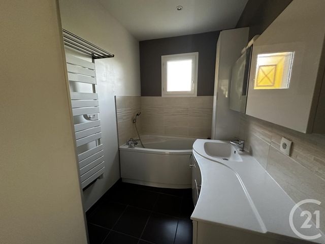 maison à louer - 4 pièces - 89.72 m2 - CASTELNAU DE MEDOC - 33 - AQUITAINE - Century 21 Kadima