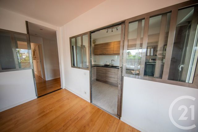 Appartement T3 à louer - 3 pièces - 73.39 m2 - EYSINES - 33 - AQUITAINE - Century 21 Kadima