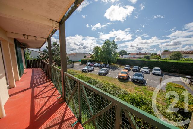 Appartement T3 à louer - 3 pièces - 73.39 m2 - EYSINES - 33 - AQUITAINE - Century 21 Kadima