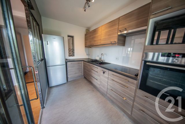 Appartement T3 à louer - 3 pièces - 73.39 m2 - EYSINES - 33 - AQUITAINE - Century 21 Kadima