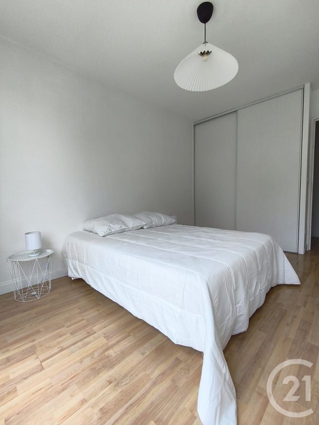 Appartement T3 à louer - 3 pièces - 61.07 m2 - TALENCE - 33 - AQUITAINE - Century 21 Kadima