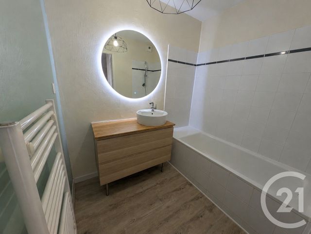 Appartement T3 à louer - 3 pièces - 60.65 m2 - PAREMPUYRE - 33 - AQUITAINE - Century 21 Kadima