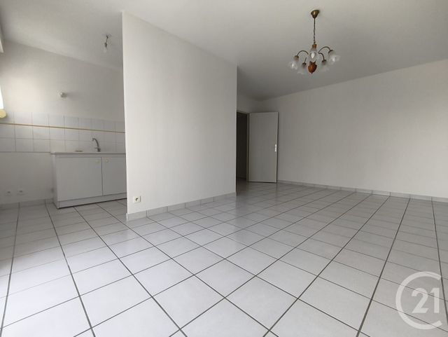 Appartement T3 à louer - 3 pièces - 60.42 m2 - MERIGNAC - 33 - AQUITAINE - Century 21 Kadima