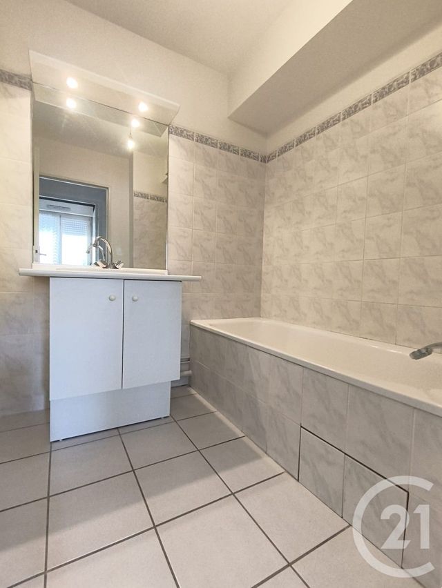 Appartement T3 à louer - 3 pièces - 60.42 m2 - MERIGNAC - 33 - AQUITAINE - Century 21 Kadima