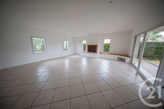 maison à louer - 5 pièces - 150.0 m2 - ST AUBIN DE MEDOC - 33 - AQUITAINE - Century 21 Kadima