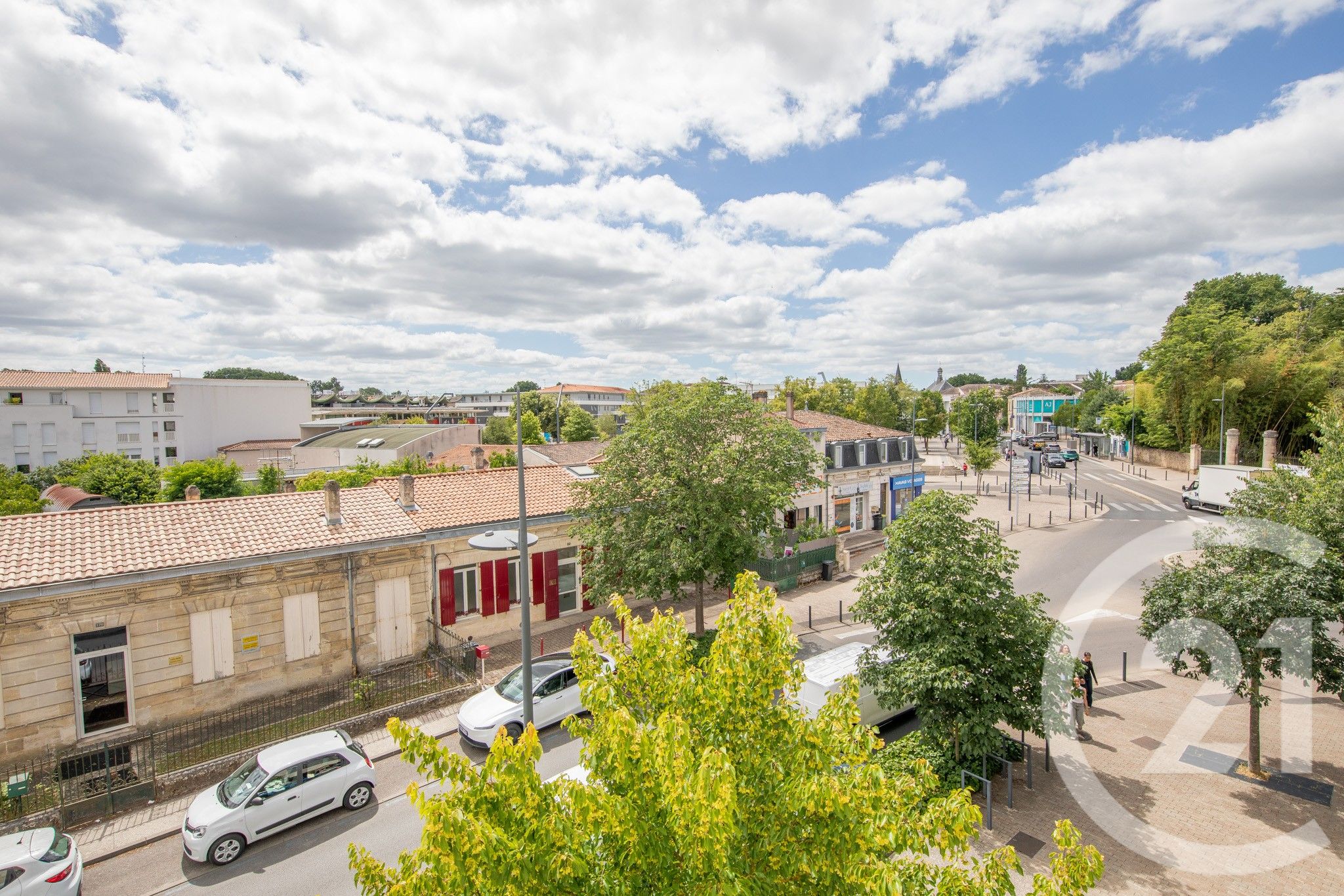Bien immobilier à louer à Saint-Médard-en-Jalles — photo 2