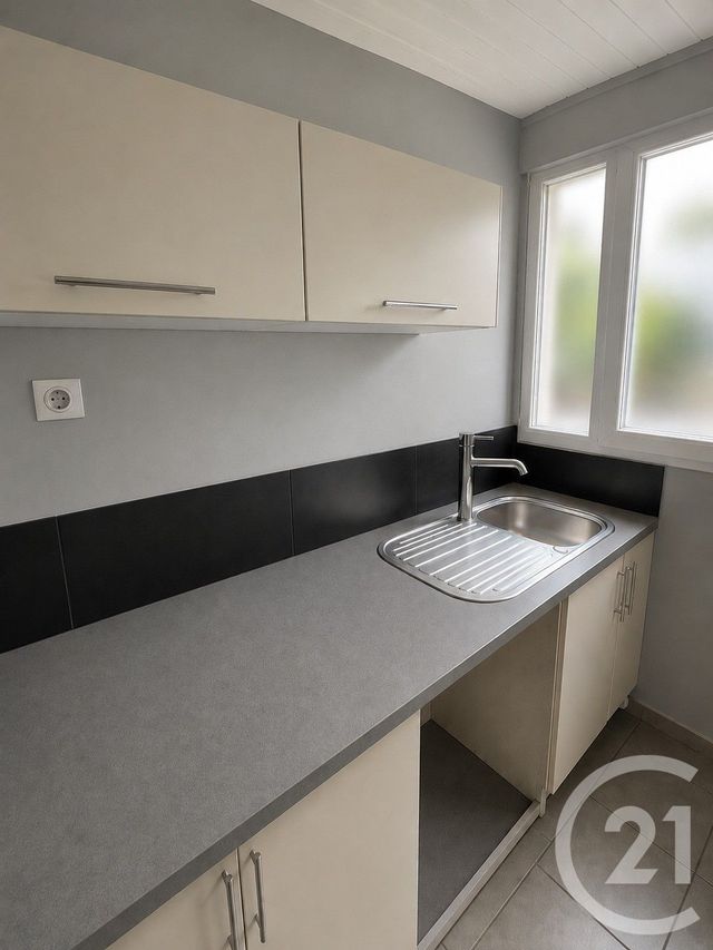 Appartement T2 à louer - 2 pièces - 37.31 m2 - MERIGNAC - 33 - AQUITAINE - Century 21 Kadima