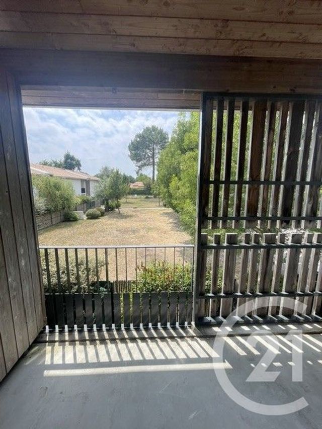 Appartement T2 à louer - 2 pièces - 39.63 m2 - PESSAC - 33 - AQUITAINE - Century 21 Kadima