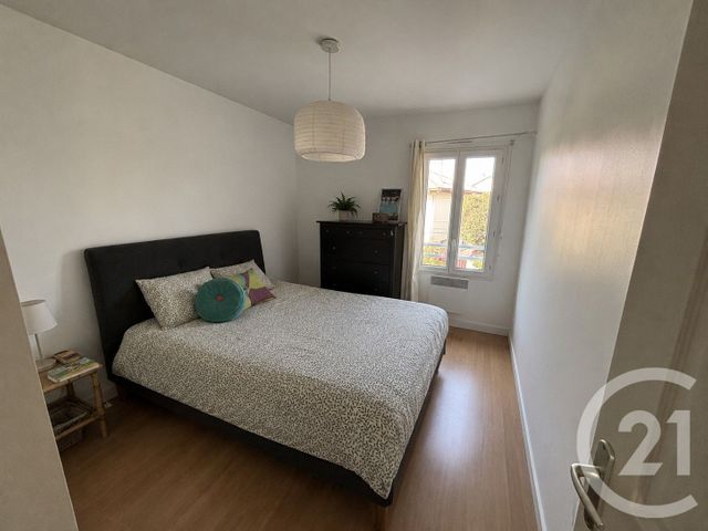 maison à louer - 5 pièces - 95.8 m2 - LE BOUSCAT - 33 - AQUITAINE - Century 21 Kadima