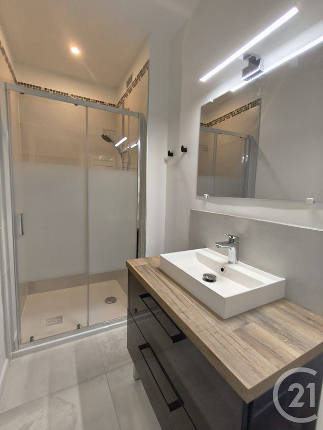 Appartement T3 à louer - 3 pièces - 106.83 m2 - BORDEAUX - 33 - AQUITAINE - Century 21 Kadima