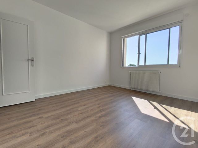 Appartement T3 à louer - 3 pièces - 106.83 m2 - BORDEAUX - 33 - AQUITAINE - Century 21 Kadima