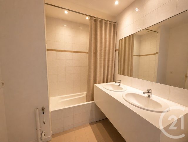 maison à louer - 5 pièces - 96.67 m2 - LE BOUSCAT - 33 - AQUITAINE - Century 21 Kadima
