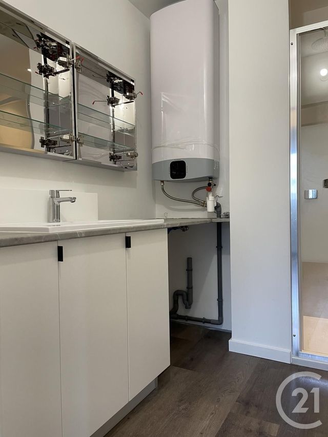 Appartement F4 à louer - 4 pièces - 65.82 m2 - BORDEAUX - 33 - AQUITAINE - Century 21 Kadima