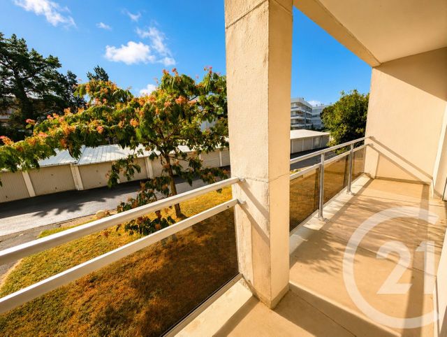 Appartement F4 à louer - 4 pièces - 65.82 m2 - BORDEAUX - 33 - AQUITAINE - Century 21 Kadima
