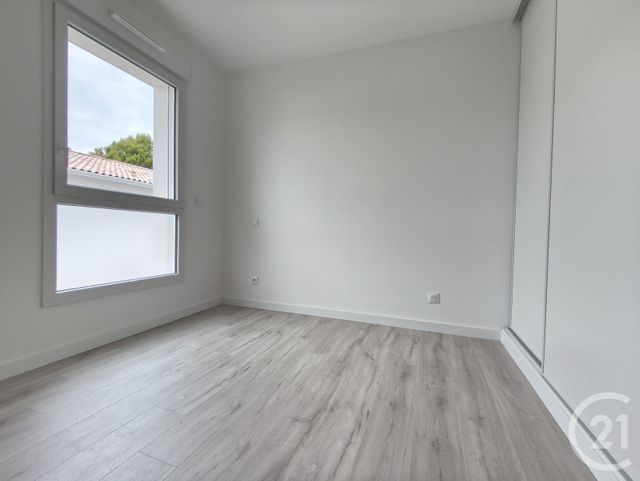 maison à louer - 4 pièces - 84.99 m2 - ST MEDARD EN JALLES - 33 - AQUITAINE - Century 21 Kadima