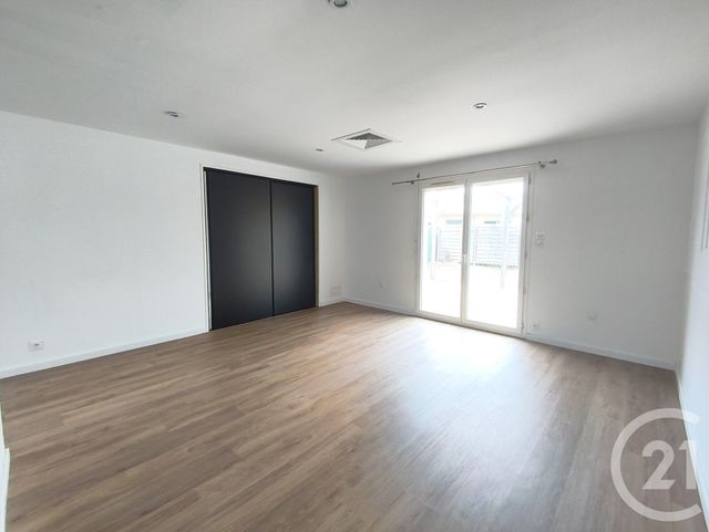 maison à louer - 4 pièces - 73.0 m2 - ST MEDARD EN JALLES - 33 - AQUITAINE - Century 21 Kadima