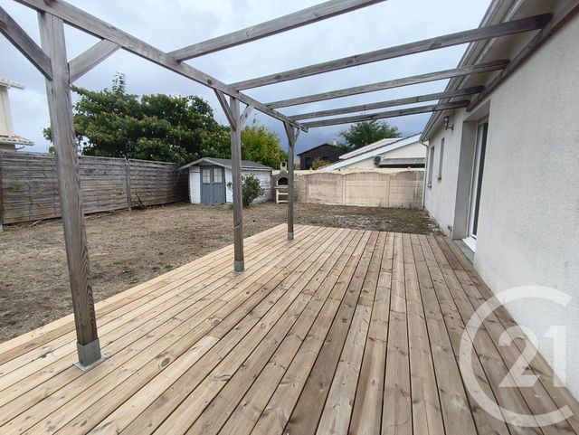 maison à louer - 4 pièces - 73.0 m2 - ST MEDARD EN JALLES - 33 - AQUITAINE - Century 21 Kadima