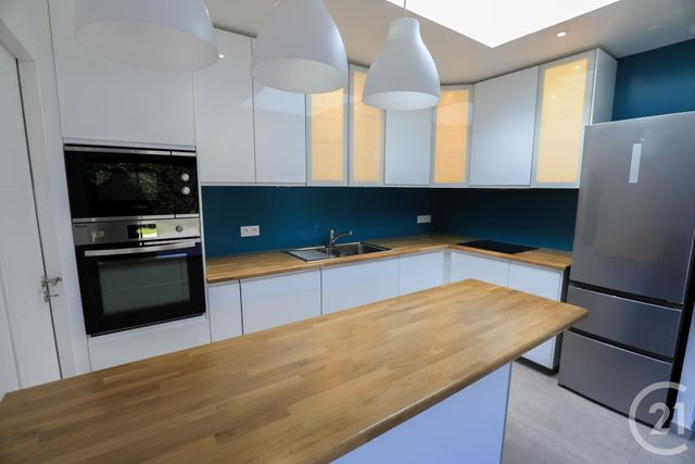 maison à louer - 4 pièces - 90.97 m2 - LE TAILLAN MEDOC - 33 - AQUITAINE - Century 21 Kadima