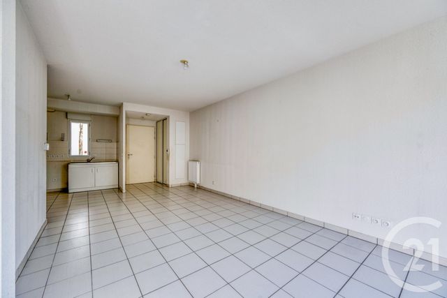 Appartement T3 à louer - 3 pièces - 66.1 m2 - BORDEAUX - 33 - AQUITAINE - Century 21 Kadima