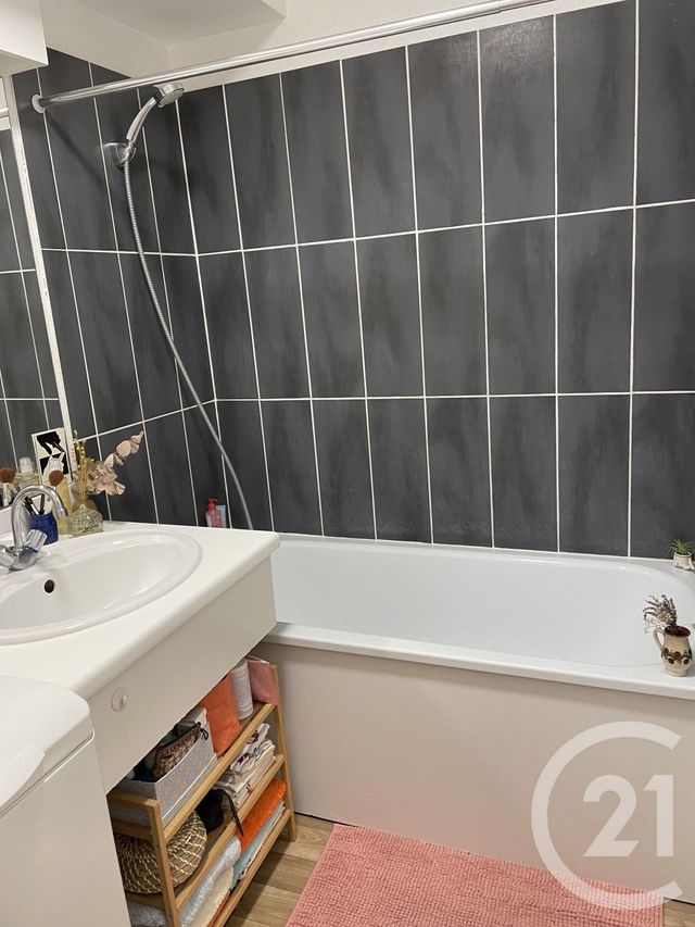 Appartement F1 à louer - 1 pièce - 26.36 m2 - TALENCE - 33 - AQUITAINE - Century 21 Kadima