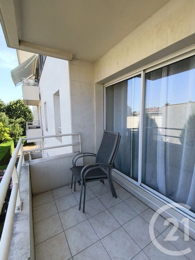 Appartement T3 à louer - 3 pièces - 75.3 m2 - BORDEAUX - 33 - AQUITAINE - Century 21 Kadima
