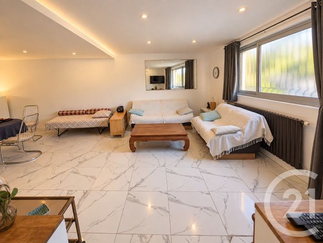 Appartement T2 à louer - 2 pièces - 64.77 m2 - BORDEAUX - 33 - AQUITAINE - Century 21 Kadima