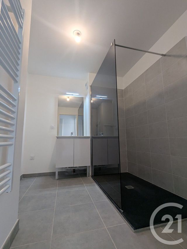 Appartement T3 à louer - 3 pièces - 64.07 m2 - ST MEDARD EN JALLES - 33 - AQUITAINE - Century 21 Kadima