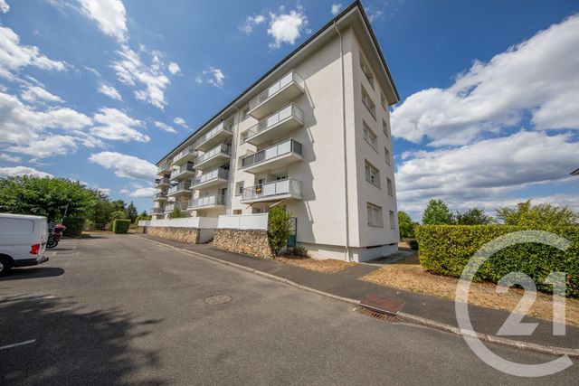 Appartement T4 à louer - 4 pièces - 87.96 m2 - ST MEDARD EN JALLES - 33 - AQUITAINE - Century 21 Kadima