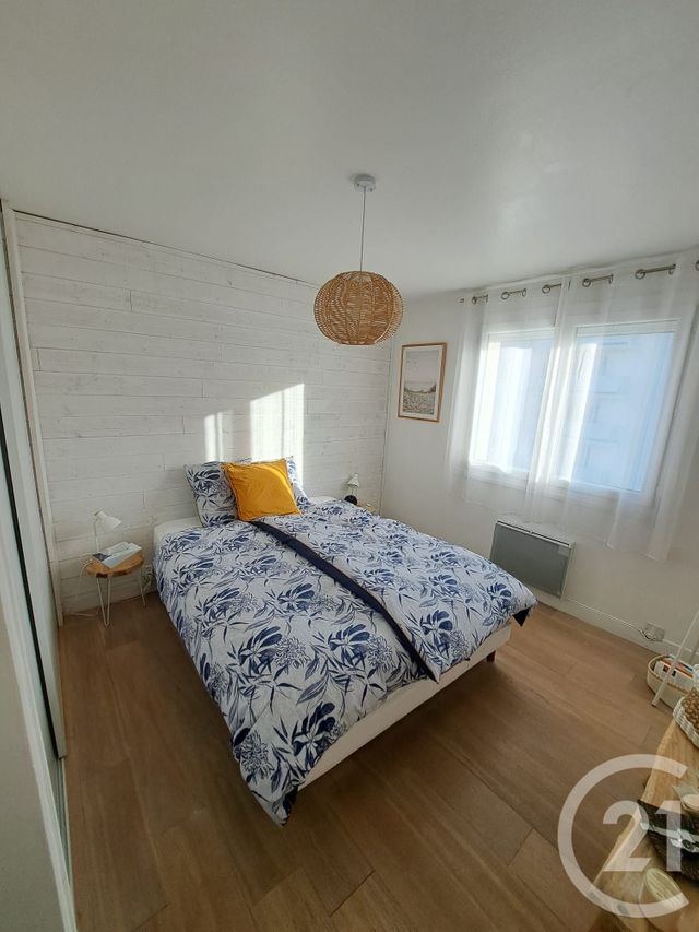 Appartement T4 à louer - 4 pièces - 87.96 m2 - ST MEDARD EN JALLES - 33 - AQUITAINE - Century 21 Kadima