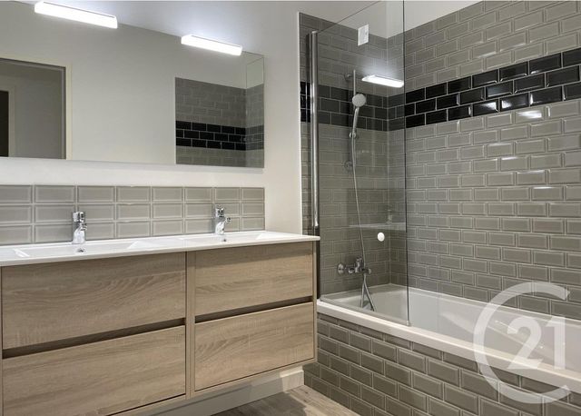 maison à louer - 5 pièces - 122.09 m2 - LE BOUSCAT - 33 - AQUITAINE - Century 21 Kadima