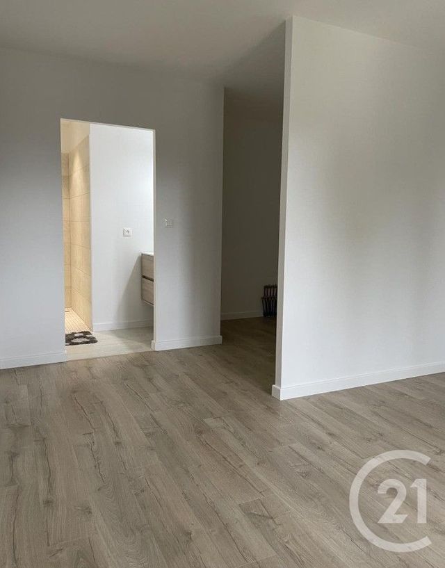 maison à louer - 5 pièces - 122.09 m2 - LE BOUSCAT - 33 - AQUITAINE - Century 21 Kadima